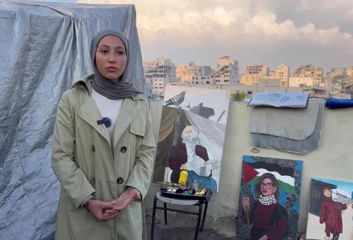 Gazze’de yıkıntılar arasında renklerle direniş: Acılarını tuvale taşıyor