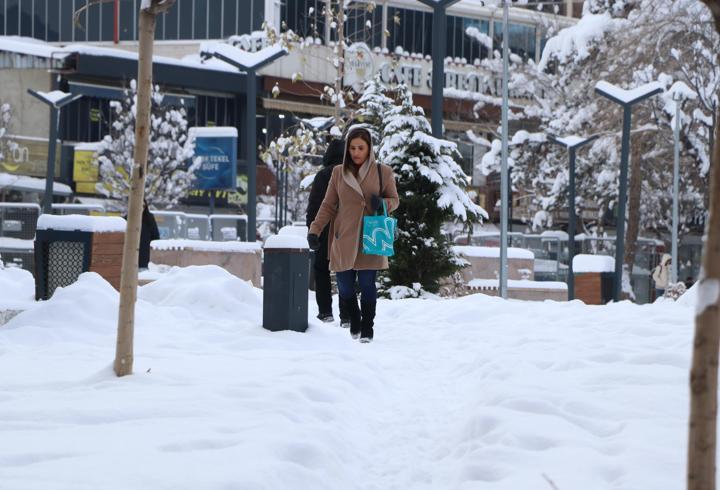 Van'da eğitime 'kar' engeli; 389 yerleşim yeri yolu kapalı
