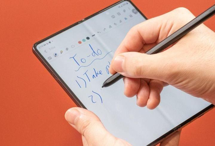 Apple’a “Geniş Ekranlı” cevap