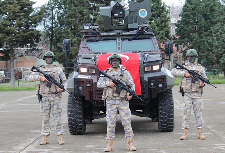 Türk askeri yeni yıla görev başında girdi
