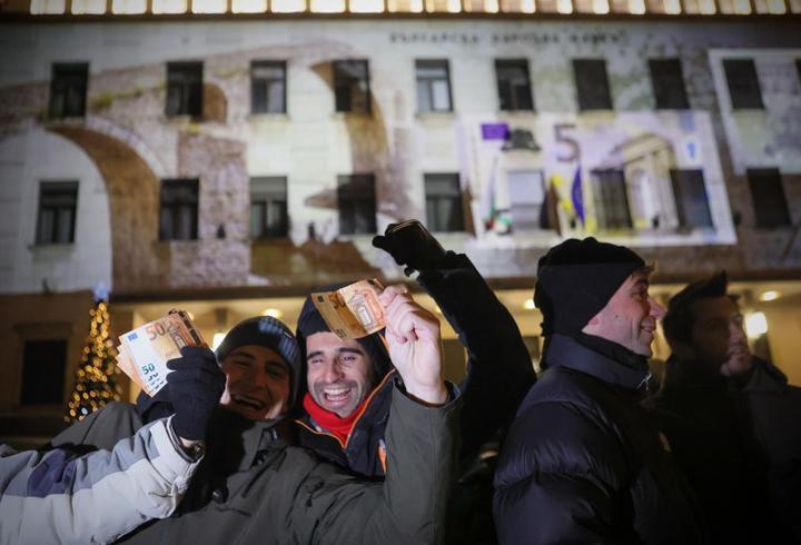 Yeni yıl, yeni dönem: Bulgar levası yerini euroya bıraktı