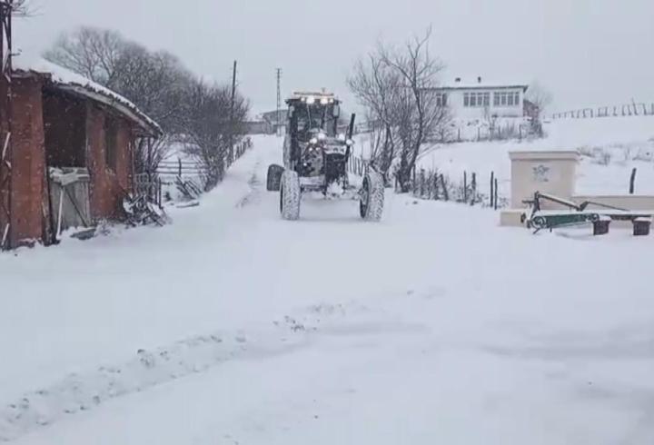 Amasya’da 180 köy yolu kardan kapandı