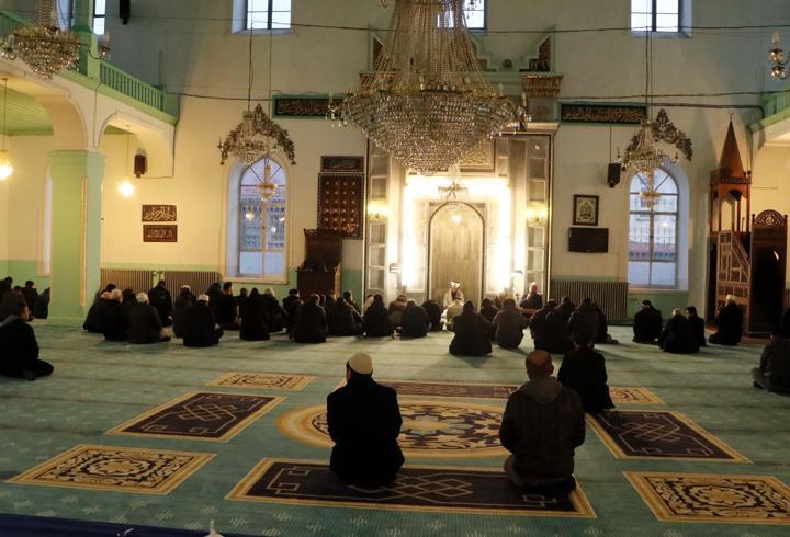 Yeni yılın ilk gününde camide buluştular