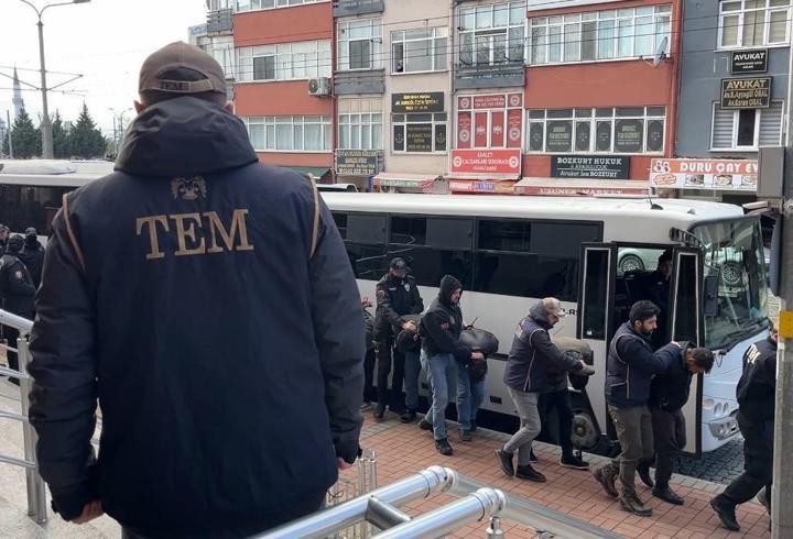 DEAŞ ve El Kaide operasyonunda 30 şüpheli adliyede