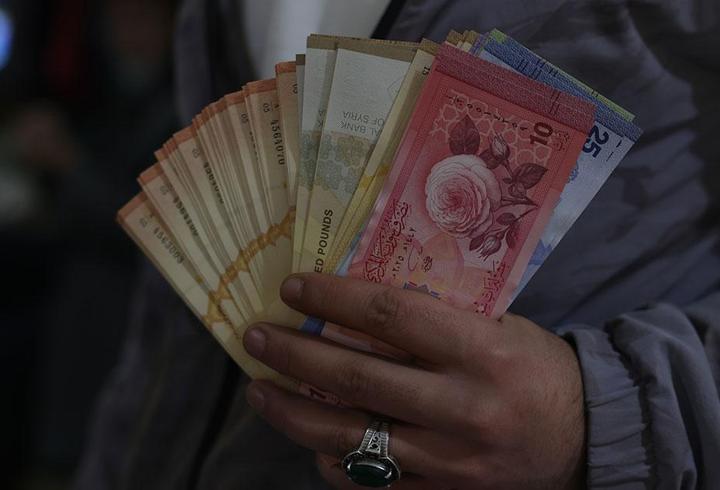 Suriye yeni banknotlarını piyasaya sürdü