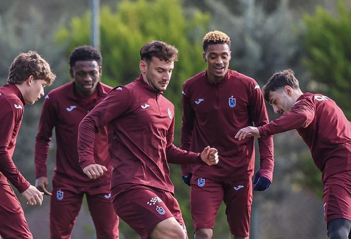 Trabzonspor, Galatasaray maçına hazır! Kamp kadrosu…