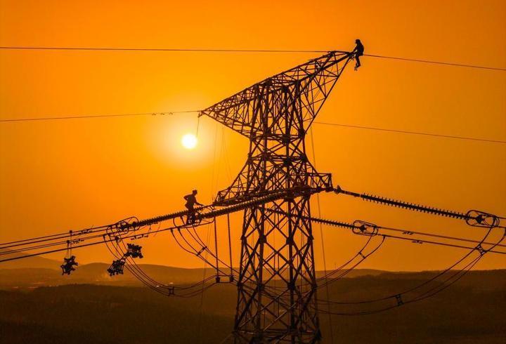 Berlin'de elektrik kesintisi: Eğitime ara verildi