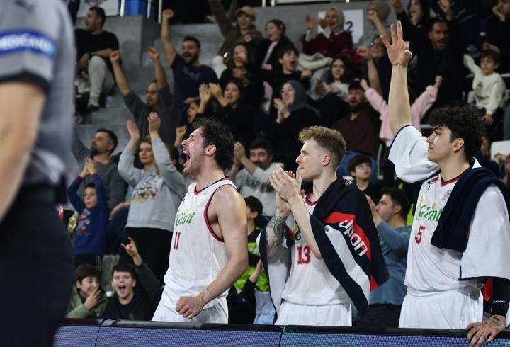 Manisa Basket nefes aldı