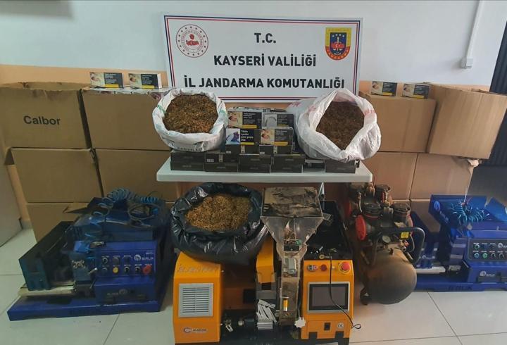 Kayseri’de kaçak sigara operasyonu: 2 gözaltı