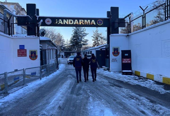 Diyarbakır'da aranan 67 şüpheli yakalandı