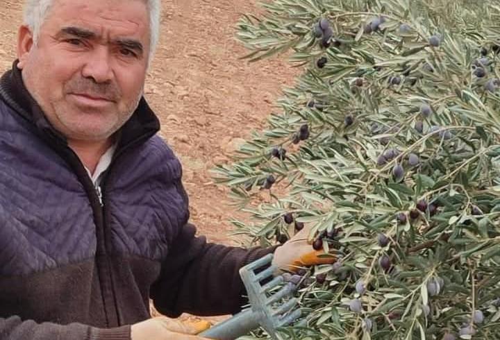 Oturduğu binada asansör boşluğuna düşüp öldü