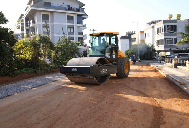 Oba ve Çıplaklı'da asfalt çalışması