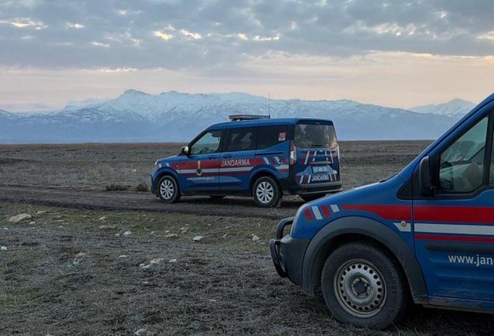 Avda başından vurularak ağır yaralandı