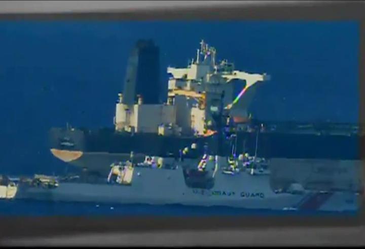 ABD helikopterlerle baskın yaptı: Rusya'ya ait tankere böyle el koydu