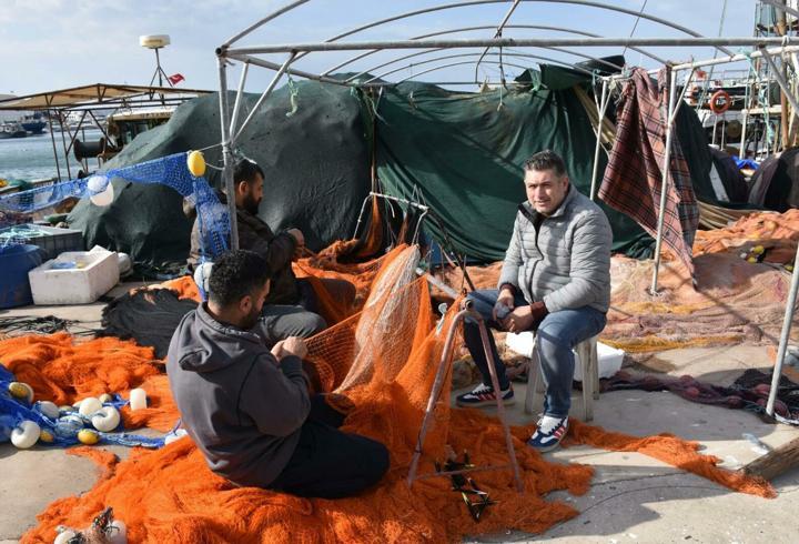 Egeli balıkçılar, hava koşullarının normale dönmesini bekliyor