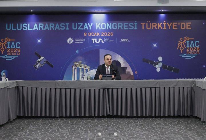 Bakan Kacır: Dünyanın en büyük uzay etkinliğine Antalya'da ev sahipliği yapacağız