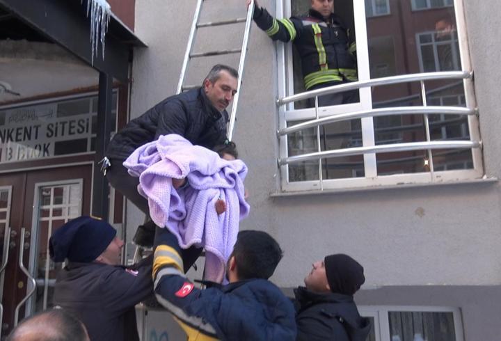 Evden ‘bebek ağlama sesi’ geldi, herkes seferber oldu
