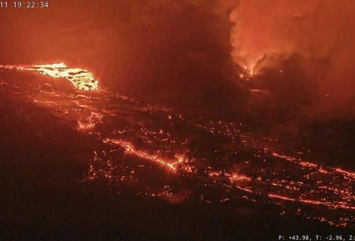 ABD'deki o yanardağ 40. kez patladı
