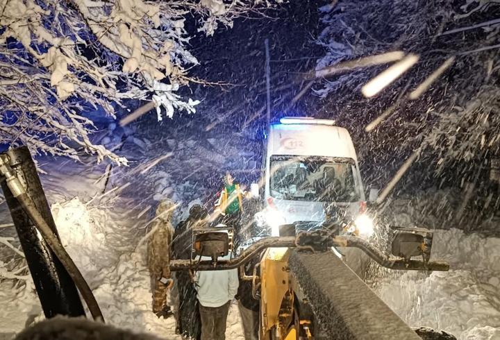 Malatya'da karda mahsur kalanlar kurtarıldı 