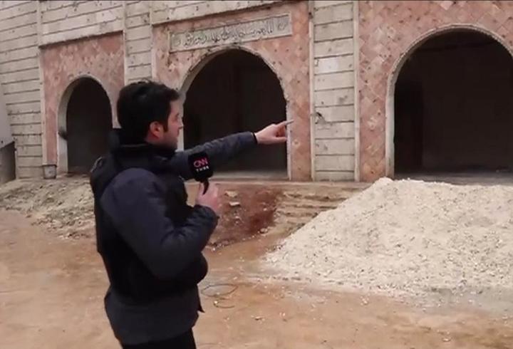 YPG'liler tarihi camiyi karargah yaptı!