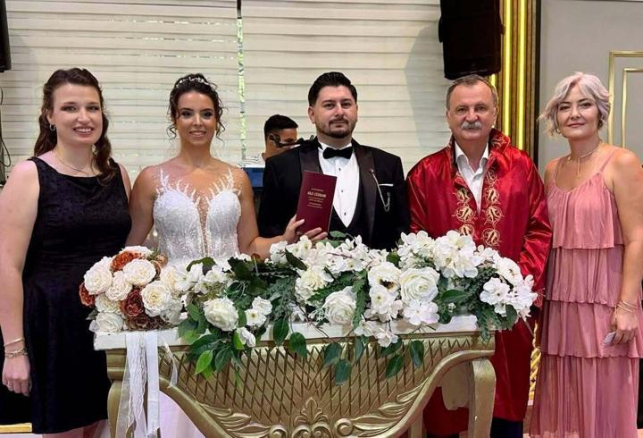 Yunusemre'de geçen yıl 1464 çiftin nikahı kıyıldı