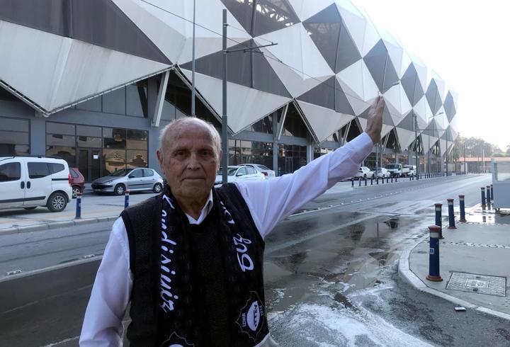 Altay efsane futbolcusuna ağlıyor