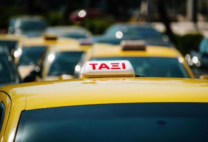 Atina'da taksiciler 48 saatlik grevde