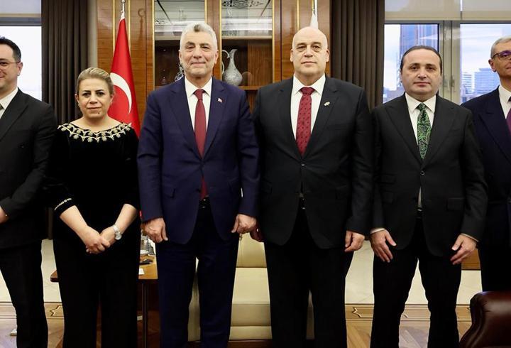 Bakan Bolat, büyükelçileri kabul etti