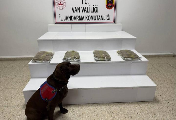 Van kırsalında 5 kilo kubar esrar ele geçirildi