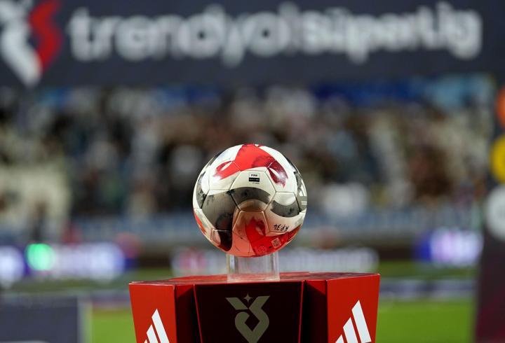 Süper Lig'de 26-27. haftanın programları açıklandı! Galatasaray ile Samsunspor'un maçları ertelendi...