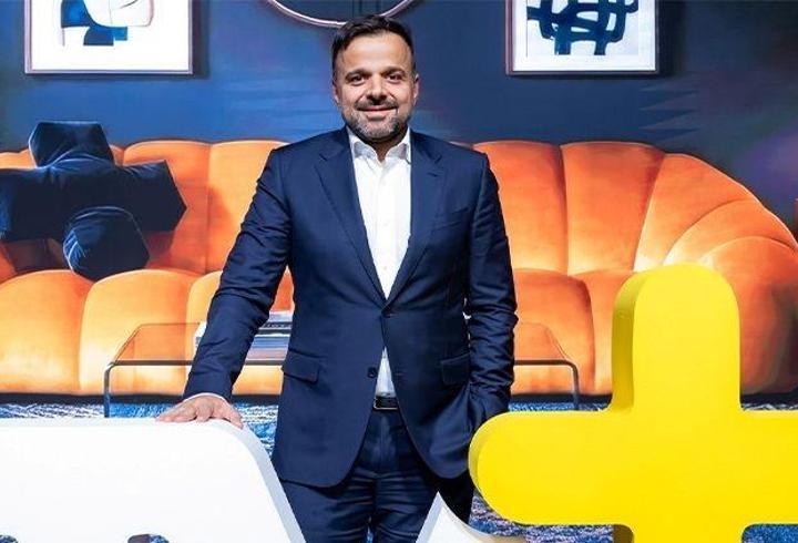 X, Meta, Google, TikTok... Türkiye'de yatırımsız istihdamsız reklam yoluyla milyarlarca lira kazandılar. Üstelik sadece iletişim alanı olmaktan çıktılar. Algoritma tuzakları ile gençleri hedef alan yönlendiren bir yapıya döndüler. Bu yapıdan çıkış için ise dijital telif yasasına işaret ediliyor. Gazeteciler ve siyasilerden, "Derhal dijital telif yasası çıksın." çağrısı var.1