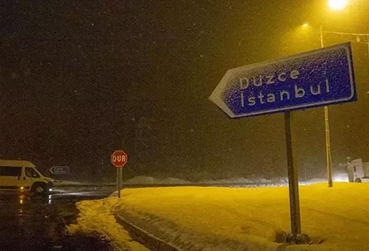 Bolu Dağı'nda yoğun kar! Ekiplerden sürücülere uyarı