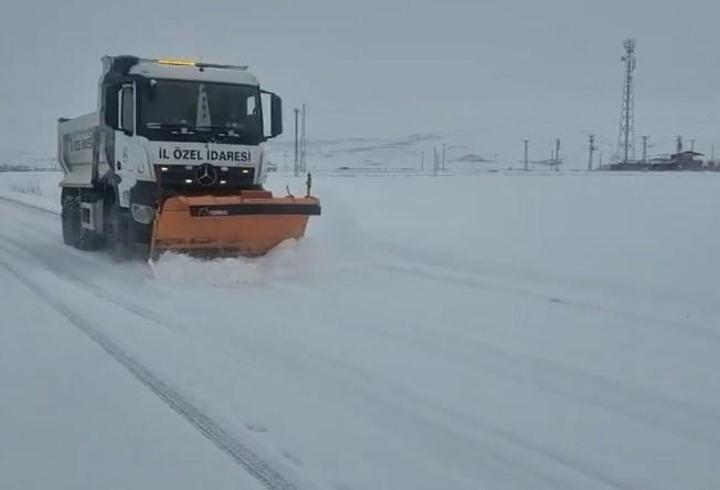 Elazığ’da kar nedeniyle 273 köy yolu ulaşıma kapandı