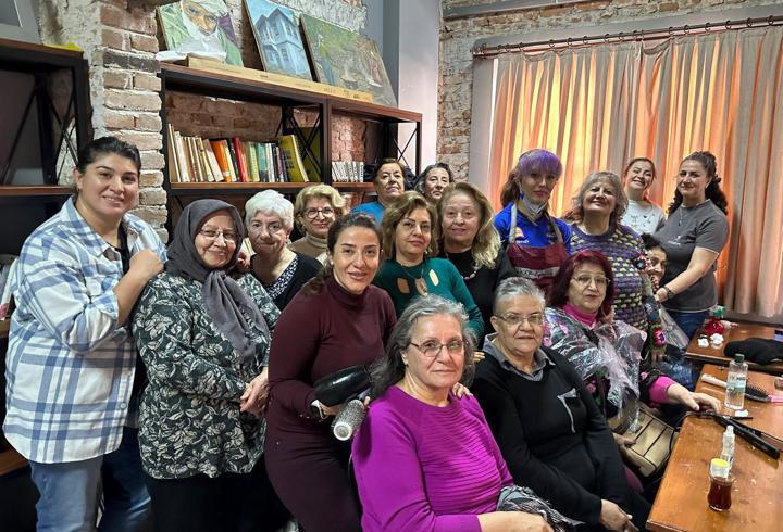 Yaşlı Evleri’nde kişisel bakım uygulaması