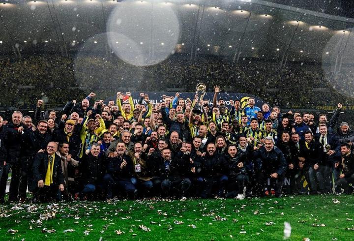Fenerbahçe'de bir dönem sona eriyor! Yıldız isim Fransa yolcusu...