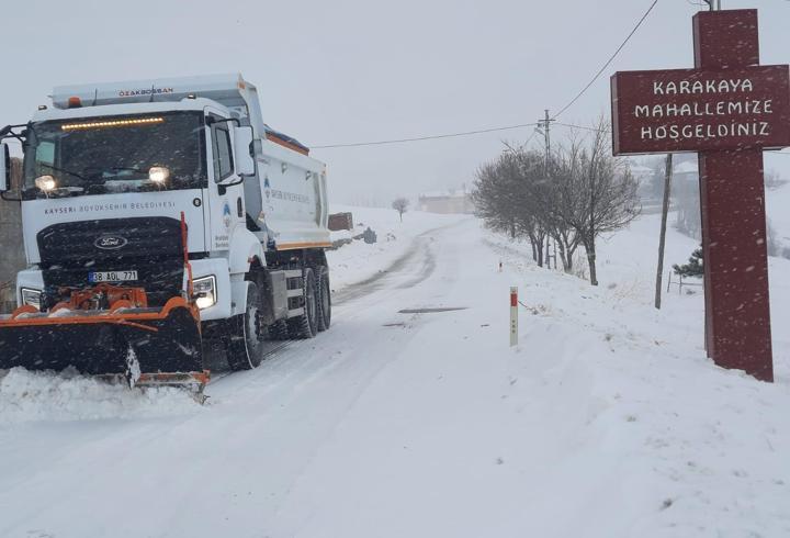 Kayseri'de 8 mahalle yolu ulaşıma açıldı
