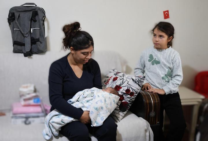 Toroslar’da ailelere yeni doğan hediyesi