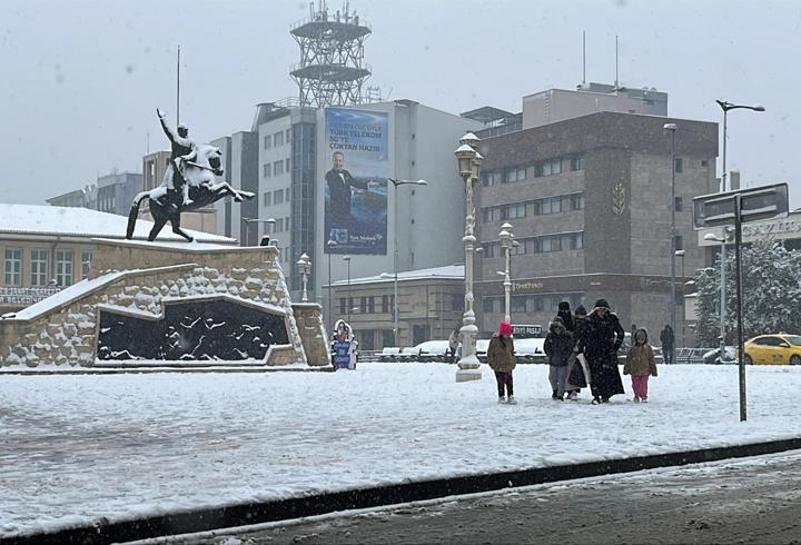 Gaziantep'te kar yağışı