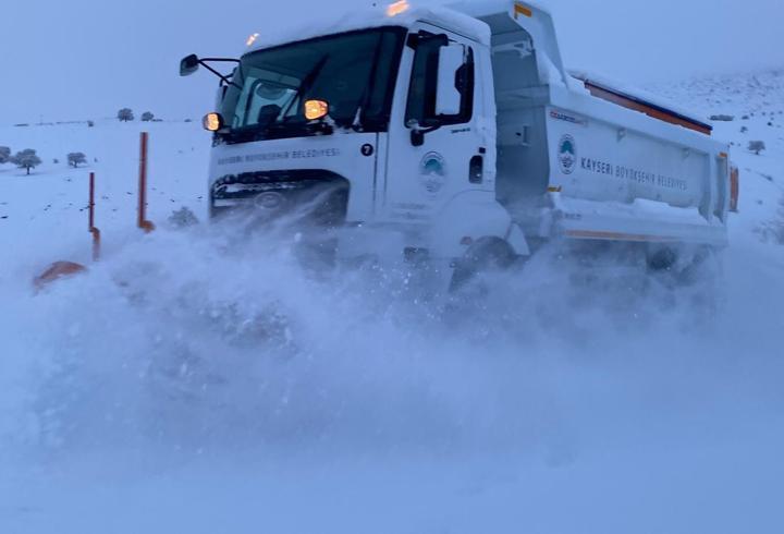 Kayseri’de 10 ilçede 155 mahalle yolu ulaşıma açıldı