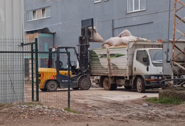 Forkliftten düşüp öldü