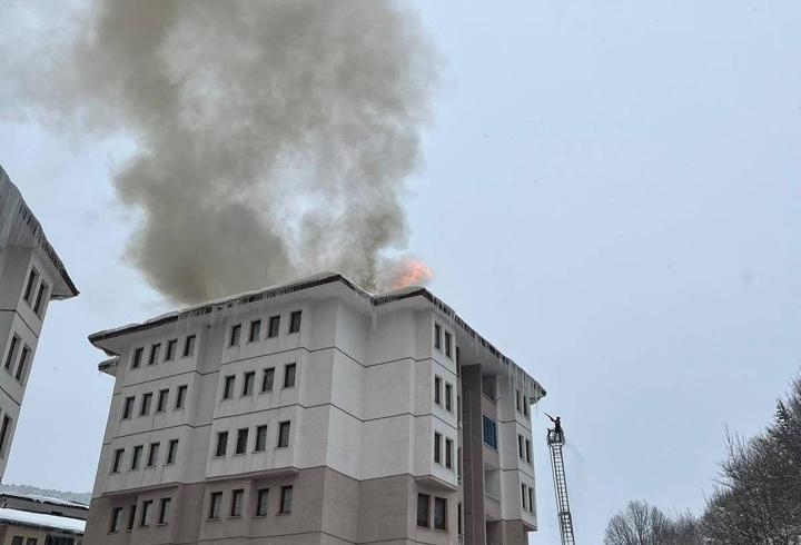 Ordu'da çatı yangını paniğe neden oldu