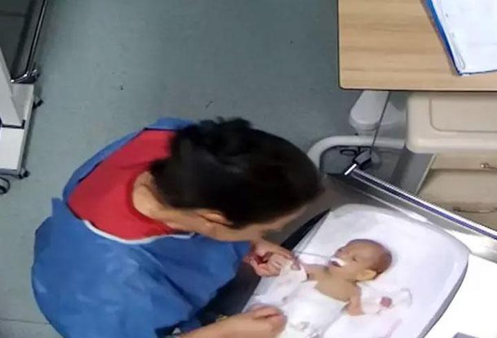 SON DAKİKA... 5 günlük bebeğe hemşire şiddetinde tutuklama kararı!