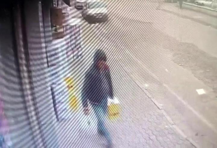 Market önündeki yağ kolisini çaldı