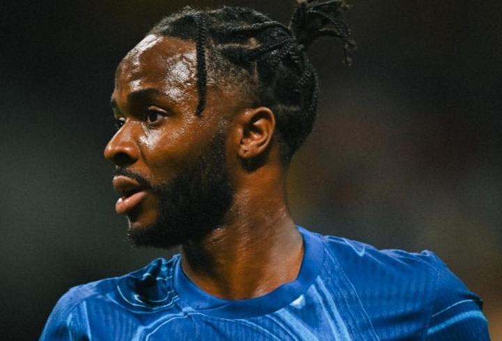 Chelsea, Raheem Sterling’e veda etti