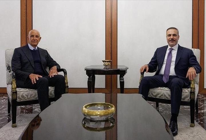 SON DAKİKA... Dışişleri Bakanı Hakan Fidan, Tom Barrack'ı kabul etti