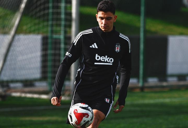 Beşiktaş'ta Yasin Özcan ilk antrenmanına çıktı