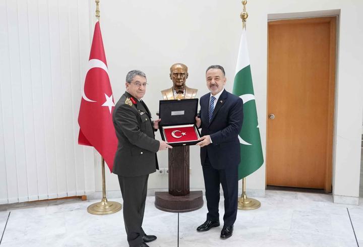Genelkurmay Başkanı Orgeneral Bayraktaroğlu, Pakistan’da
