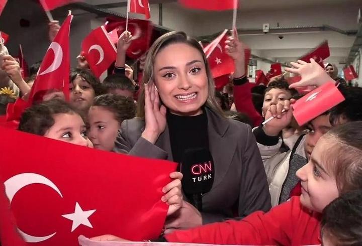 Zil çaldı, ilk ders: BAYRAK SEVGİSİ!