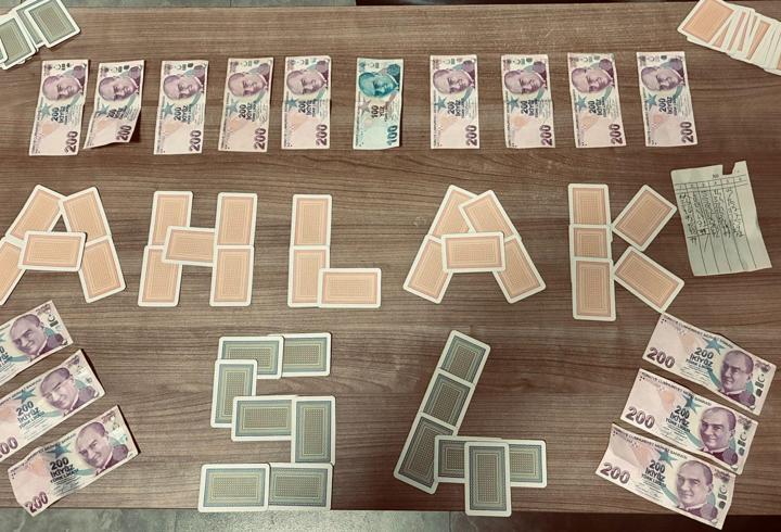 Sakarya’da kumar operasyonu: 16 kişiye işlem