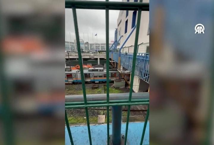 SON DAKİKA... Esenler'de metro raydan çıktı